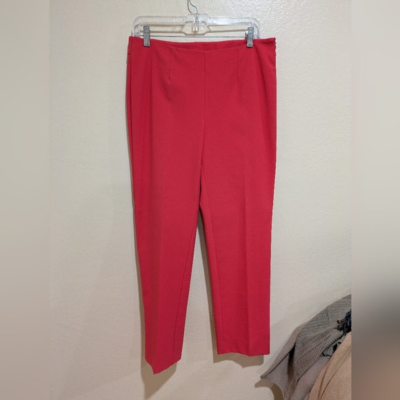 Nina‎ Mclemore Women's Size 6 Stretch Dress Pants. Red color